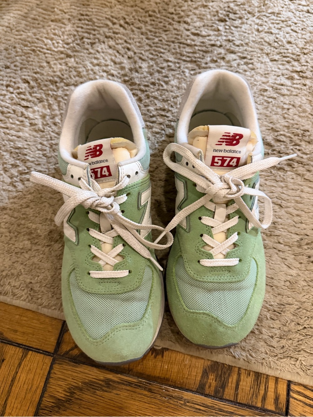 New Balance 574 Pastel Green Sneakers W8.5